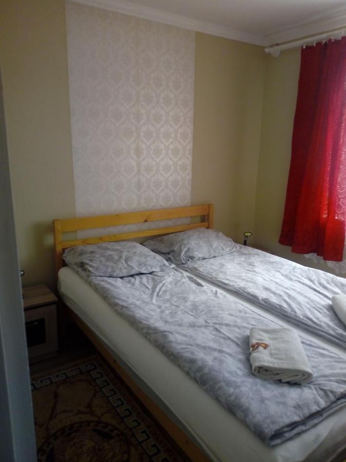 Kiraly Apartman Георгени Екстериор снимка